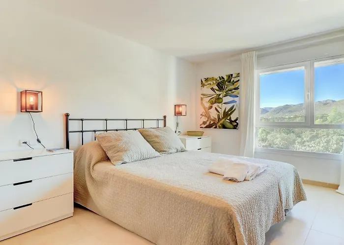 아파트 Penthouse N *